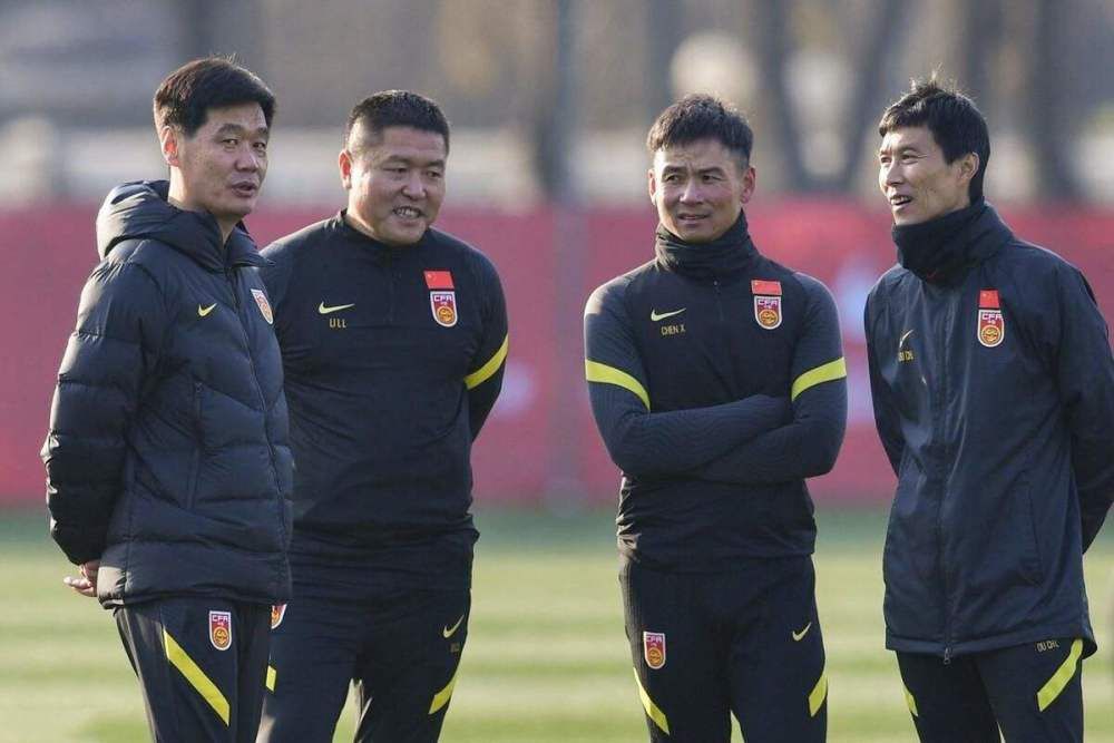 全场比赛结束，阿森纳2-1狼队。